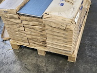 Pvc click geïntegreerd ondervloer 58m² - afbeelding 4 van  5