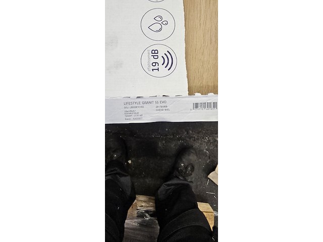 Pvc click geïntegreerd ondervloer 70m² - afbeelding 5 van  5