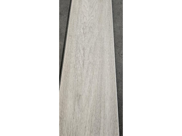 Pvc click geïntegreerd ondervloer 88m² - afbeelding 2 van  6