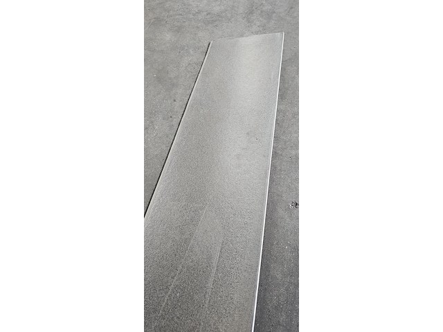 Pvc click geïntegreerd ondervloer 88m² - afbeelding 3 van  6