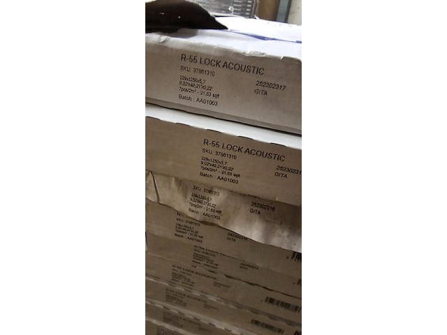 Pvc click geïntegreerd ondervloer 94m² - afbeelding 7 van  7