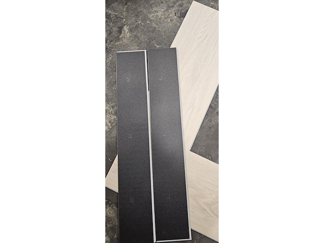 Pvc click visgraat geïntegreerd ondervloer 45m² - afbeelding 2 van  4