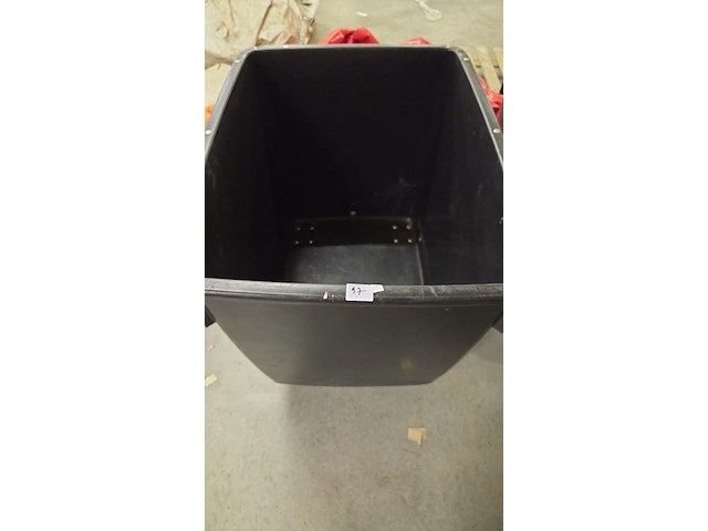 Pvc container op wielen - afbeelding 2 van  2