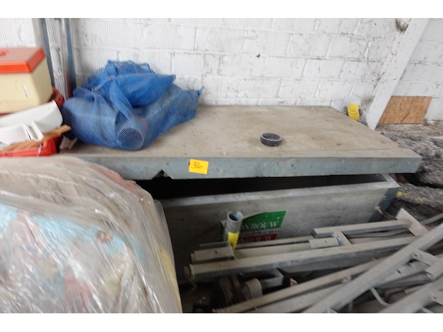 Pvc container - afbeelding 1 van  2