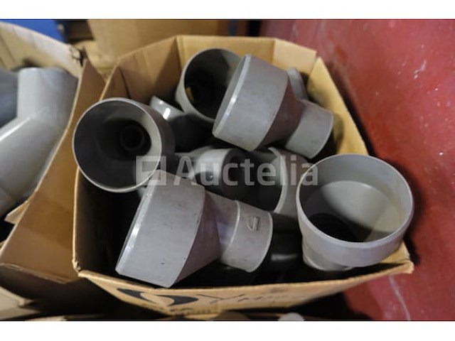 Pvc-elbogen en fittingen - afbeelding 1 van  16