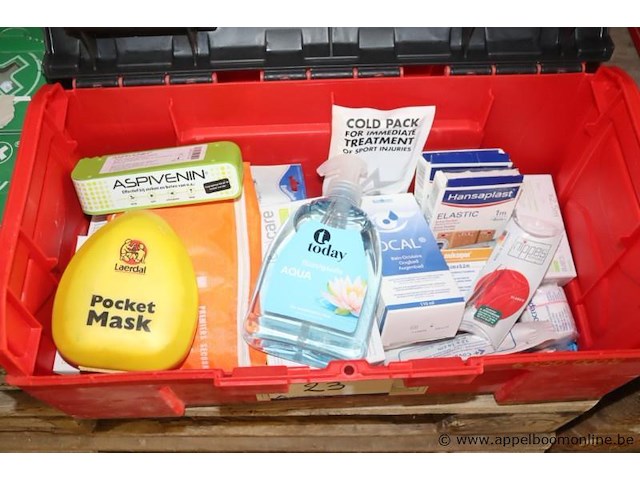 Pvc gereedschapskoffer facom inhoudende ehbo matreriaal - afbeelding 2 van  4