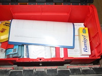 Pvc gereedschapskoffer facom inhoudende ehbo matreriaal - afbeelding 4 van  4