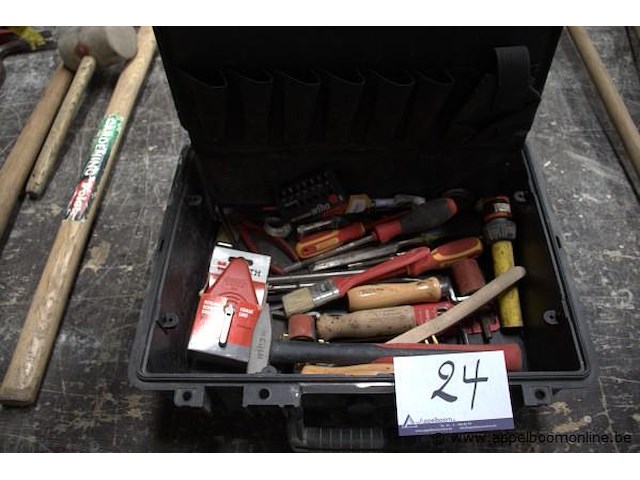 Pvc gereedschapskoffer met inhoud - afbeelding 2 van  3