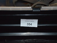 Pvc kist met paardengerief - afbeelding 5 van  6