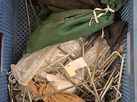 Pvc kist met tentharingen - afbeelding 1 van  1