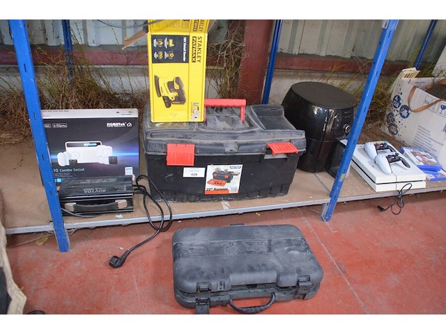 Pvc koffer gevuld met klein handgerief, schuurmachine stanley v20, alarm systeem sigmatek, lithium charger 60v10a - afbeelding 1 van  9