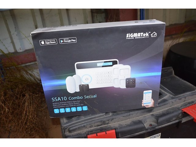 Pvc koffer gevuld met klein handgerief, schuurmachine stanley v20, alarm systeem sigmatek, lithium charger 60v10a - afbeelding 6 van  9
