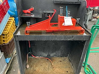 Pvc onderdelen reiniger werkbank + motor wielklem - afbeelding 1 van  2