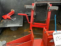 Pvc onderdelen reiniger werkbank + motor wielklem - afbeelding 2 van  2