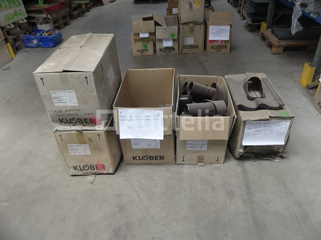 Pvc-pannen en accessoires voor dakstopcontacten - afbeelding 1 van  5
