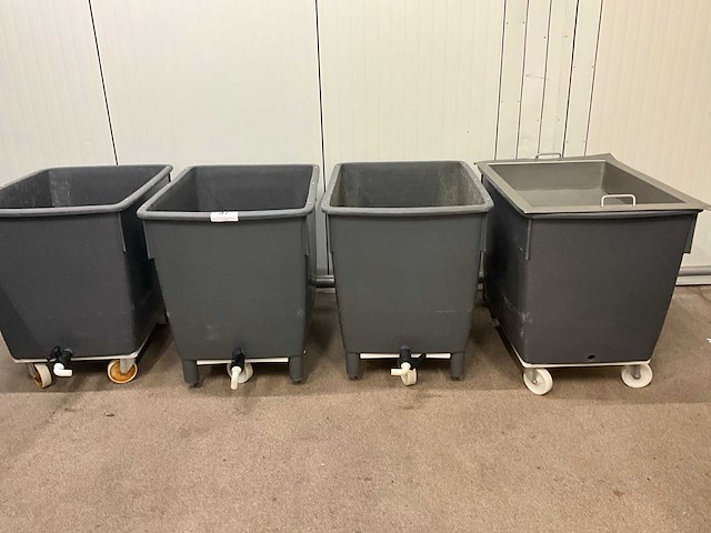 Pvc pekelbakken met aftapkraan (4x) - afbeelding 1 van  11