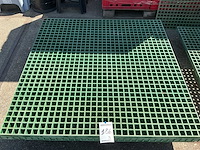 Pvc roostervloer met open mazen (3x) - afbeelding 1 van  2