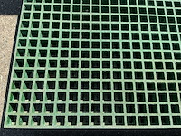 Pvc roostervloer met open mazen (3x) - afbeelding 2 van  2