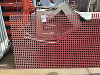 Pvc roostervloer met open mazen - afbeelding 1 van  2