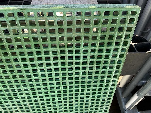 Pvc roostervloer met open mazen - afbeelding 2 van  2