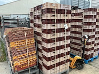 Pvc stapelkratten (64x) - afbeelding 2 van  2