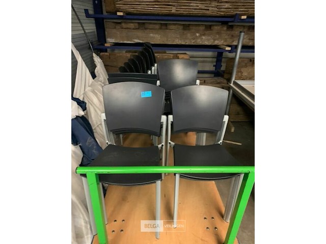 Pvc stoelen stapelbaar - afbeelding 1 van  3