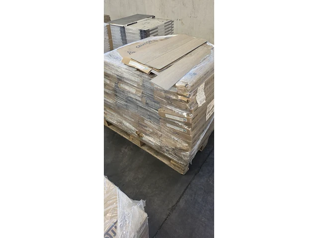 Pvc visgraat geïntegreerde ondervloer 63m² - afbeelding 3 van  3