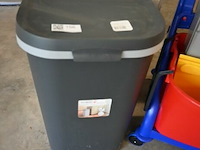 Pvc vuilbak - afbeelding 1 van  1