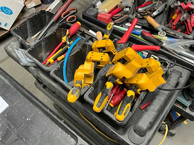 Pvc werkkar met inhoud (3x) - afbeelding 10 van  12