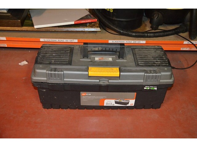 Pvc werkkoffer, boorhamer powerplus powx11831, slijpschijf metabo (defect), ophanging bonrath en mad, 2 led werflampen - afbeelding 8 van  12
