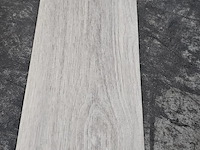 Pvc zelf te verlijmen 107m² - afbeelding 4 van  5