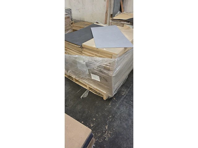 Pvc zelf te verlijmen 120m² - afbeelding 2 van  2