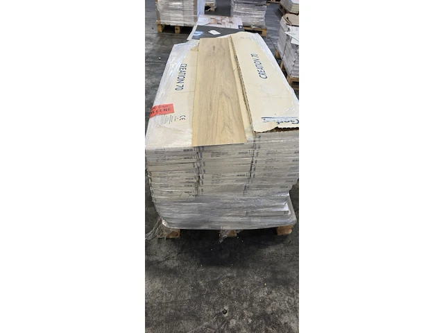 Pvc zelf te verlijmen 162m² - afbeelding 1 van  2