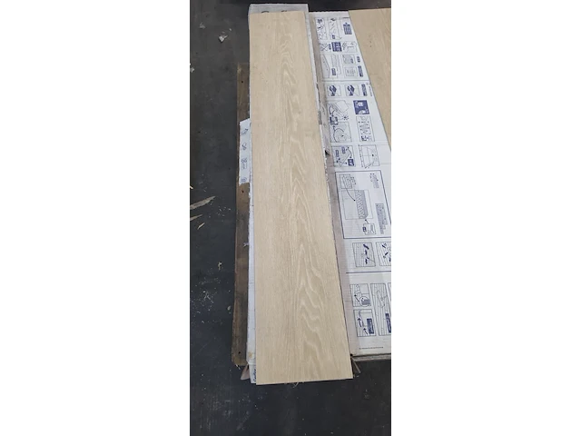 Pvc zelf te verlijmen 43m² - afbeelding 1 van  3