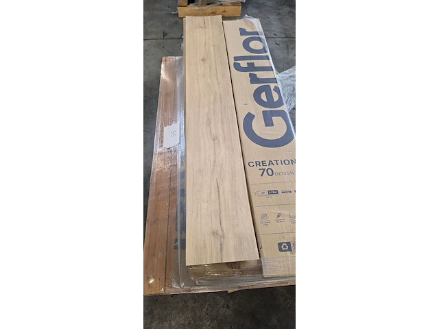 Pvc zelf te verlijmen 52m² - afbeelding 1 van  3