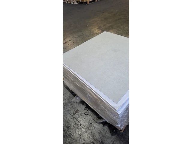 Pvc zelf te verlijmen 83m² - afbeelding 1 van  3