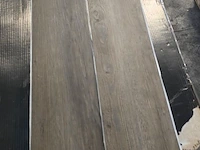 Pvc zelfklevend 131m²