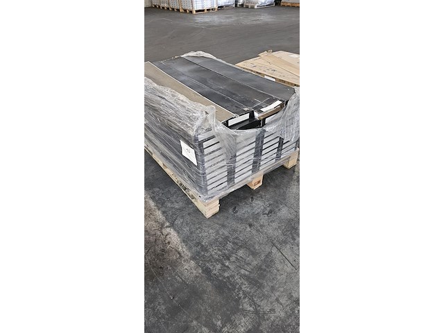 Pvc zelfklevend 134m² - afbeelding 1 van  5