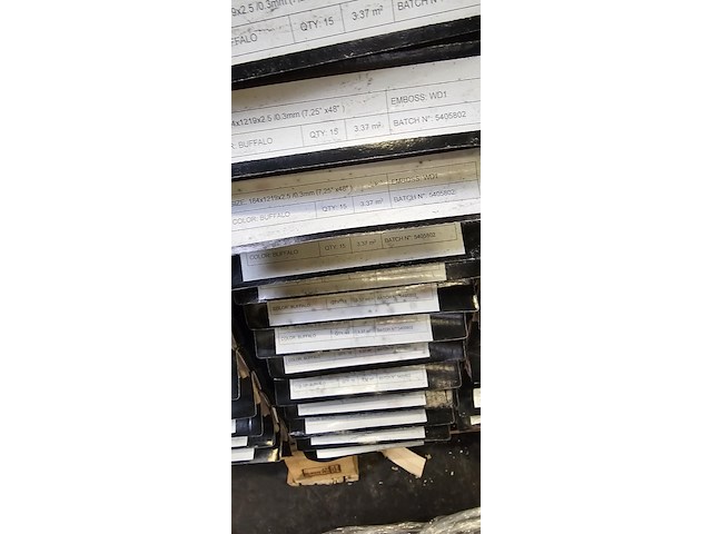 Pvc zelfklevend 170m² - afbeelding 4 van  5