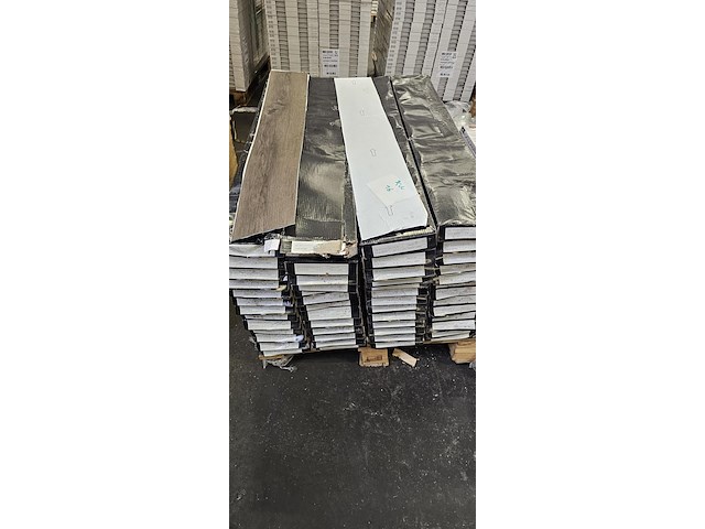 Pvc zelfklevend 170m² - afbeelding 5 van  5