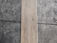 Pvc zelfklevend 170m² - afbeelding 1 van  5