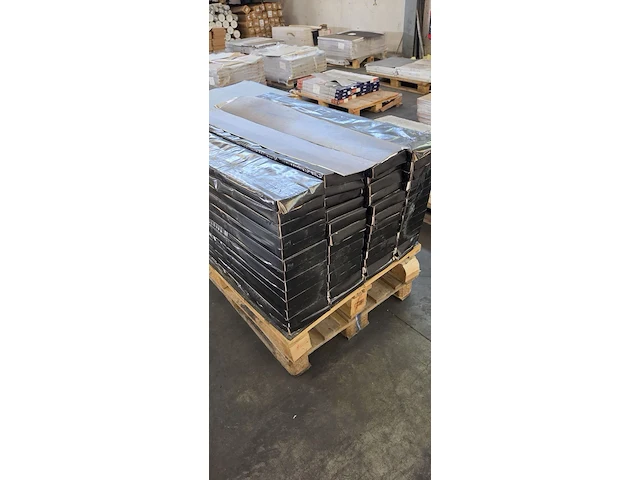 Pvc zelfklevend 175m² - afbeelding 2 van  3