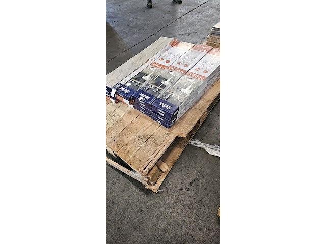 Pvc zelfklevend 44m² - afbeelding 4 van  5