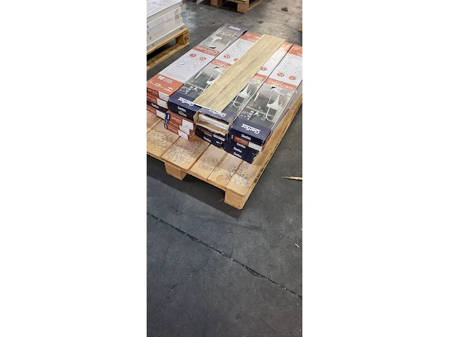 Pvc zelfklevend 44m² - afbeelding 2 van  3
