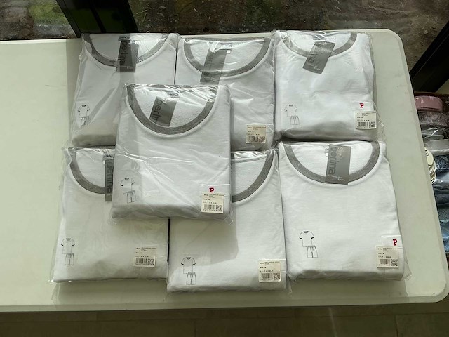 Pyjama’s maat 60 tot 68 (26x) - afbeelding 4 van  4