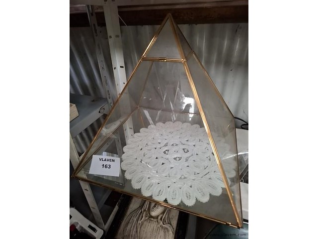 Pyramide - afbeelding 1 van  3