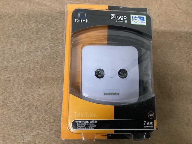 Q-link coax contactdoos inbouw (8x) - afbeelding 1 van  5