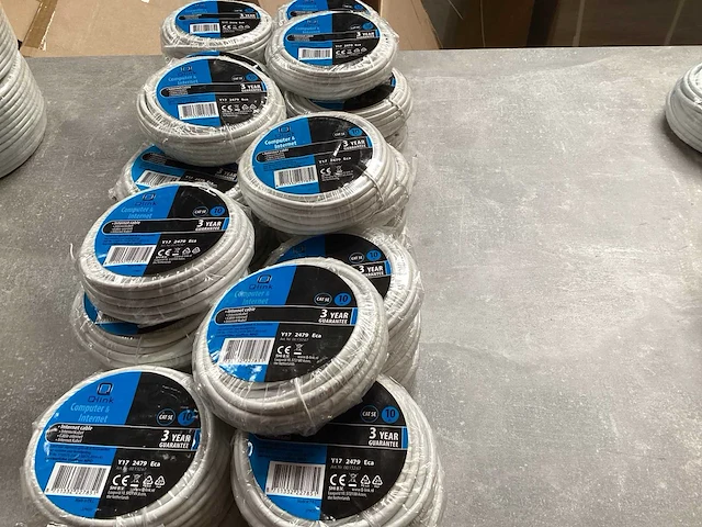 Q-link internet kabel. 10m, cat 5e (35x) - afbeelding 1 van  4