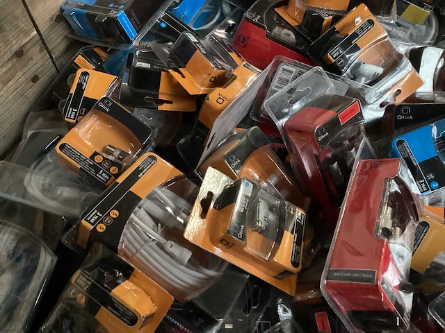 Q-link mix kavel audio- en computeraccessoires (55x) - afbeelding 6 van  6