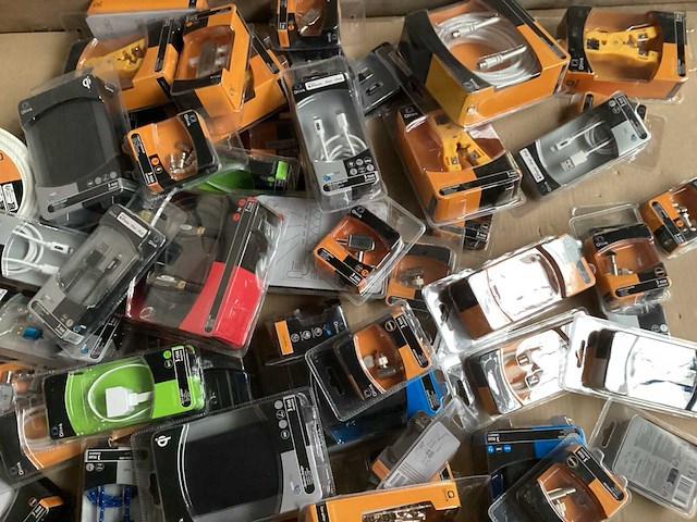 Q-link mix kavel audio- en computeraccessoires (62x) - afbeelding 1 van  6